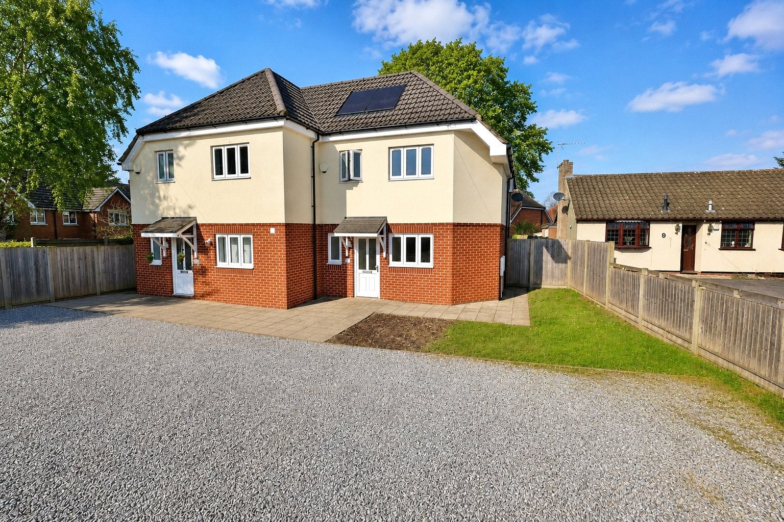 House Kings Road in Surrey Heath