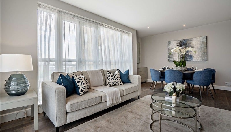 Flat Westferry Circus in Greater London