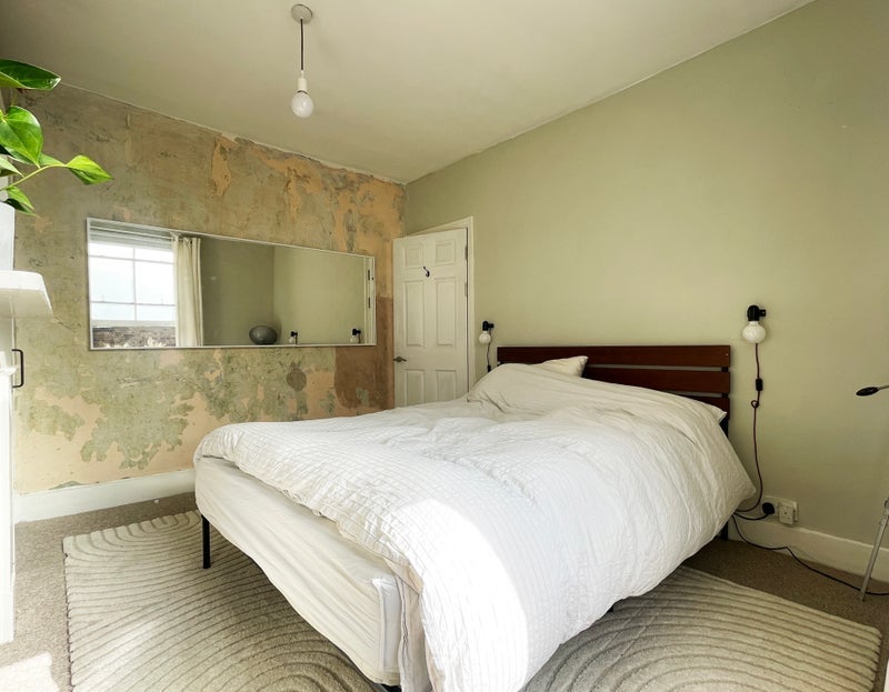 Room Well Street in Greater London