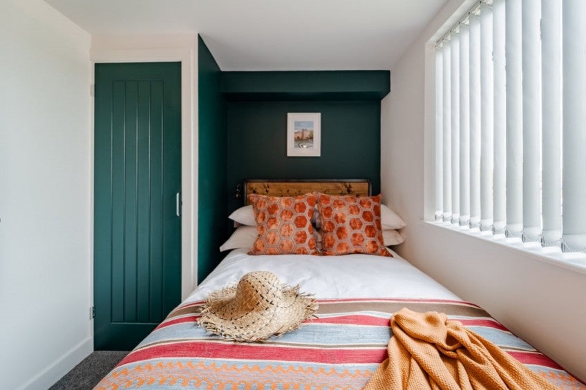Room Abercorn Road in Coventry