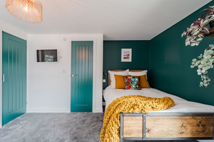 Room Abercorn Road in Coventry