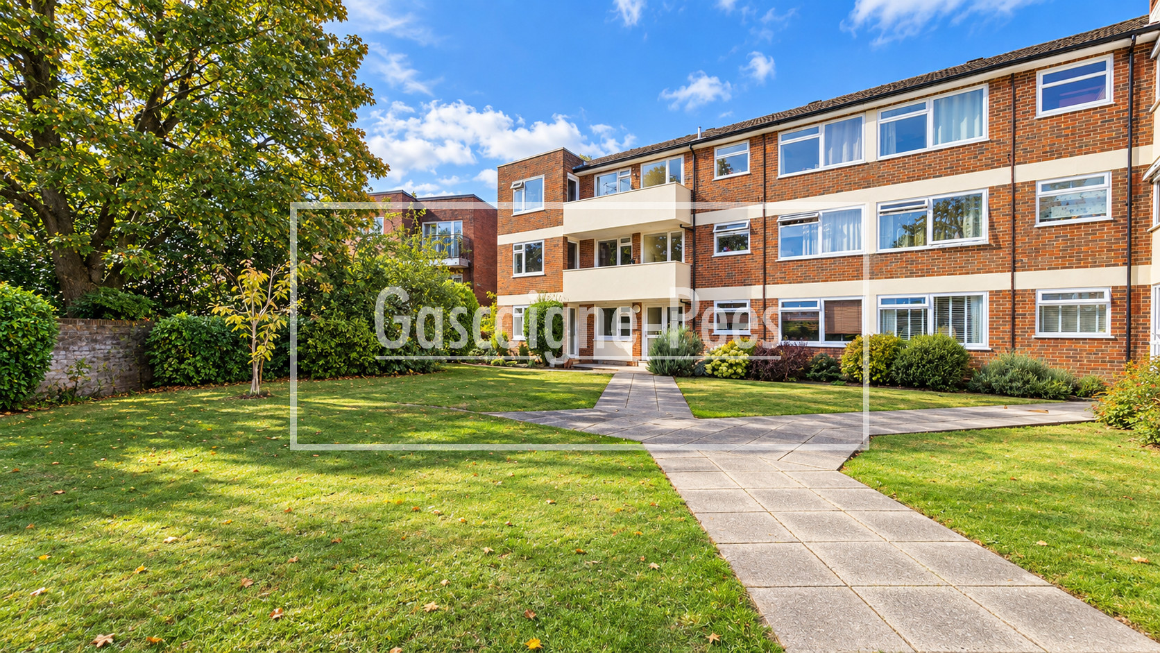 Flat Boxgrove Road in Guildford
