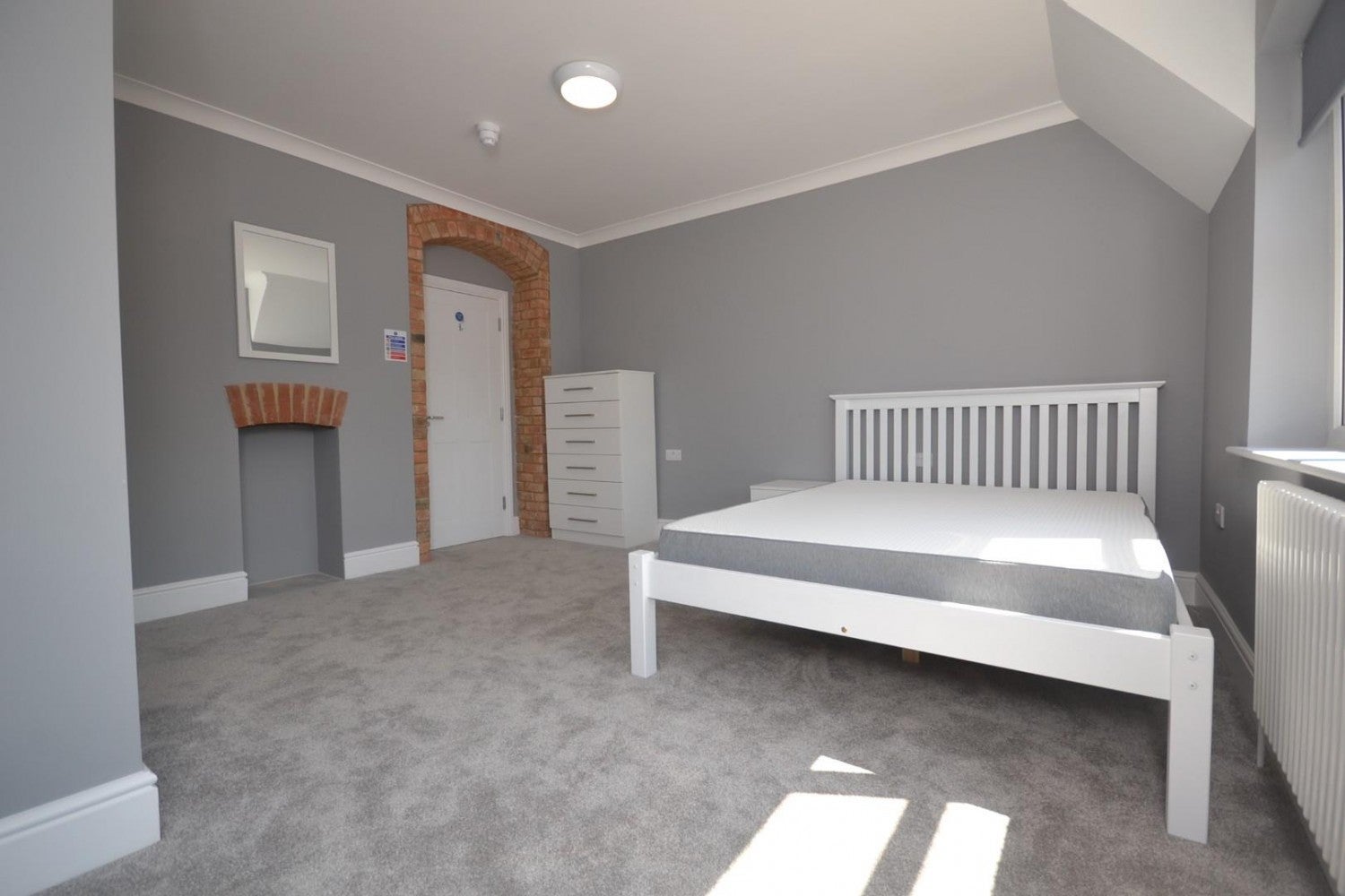 Flat Shinfield Road in Reading