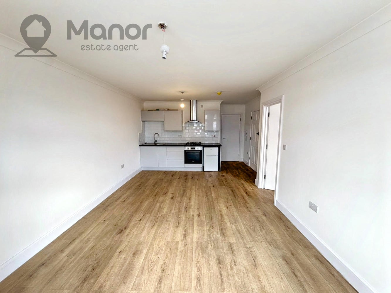 Flat Ilford Lane in Greater London