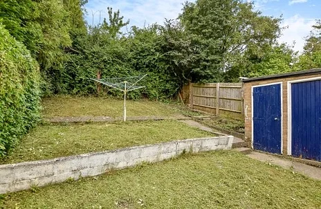House Hicks Farm Rise in High Wycombe Community Board