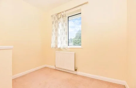 House Hicks Farm Rise in High Wycombe Community Board