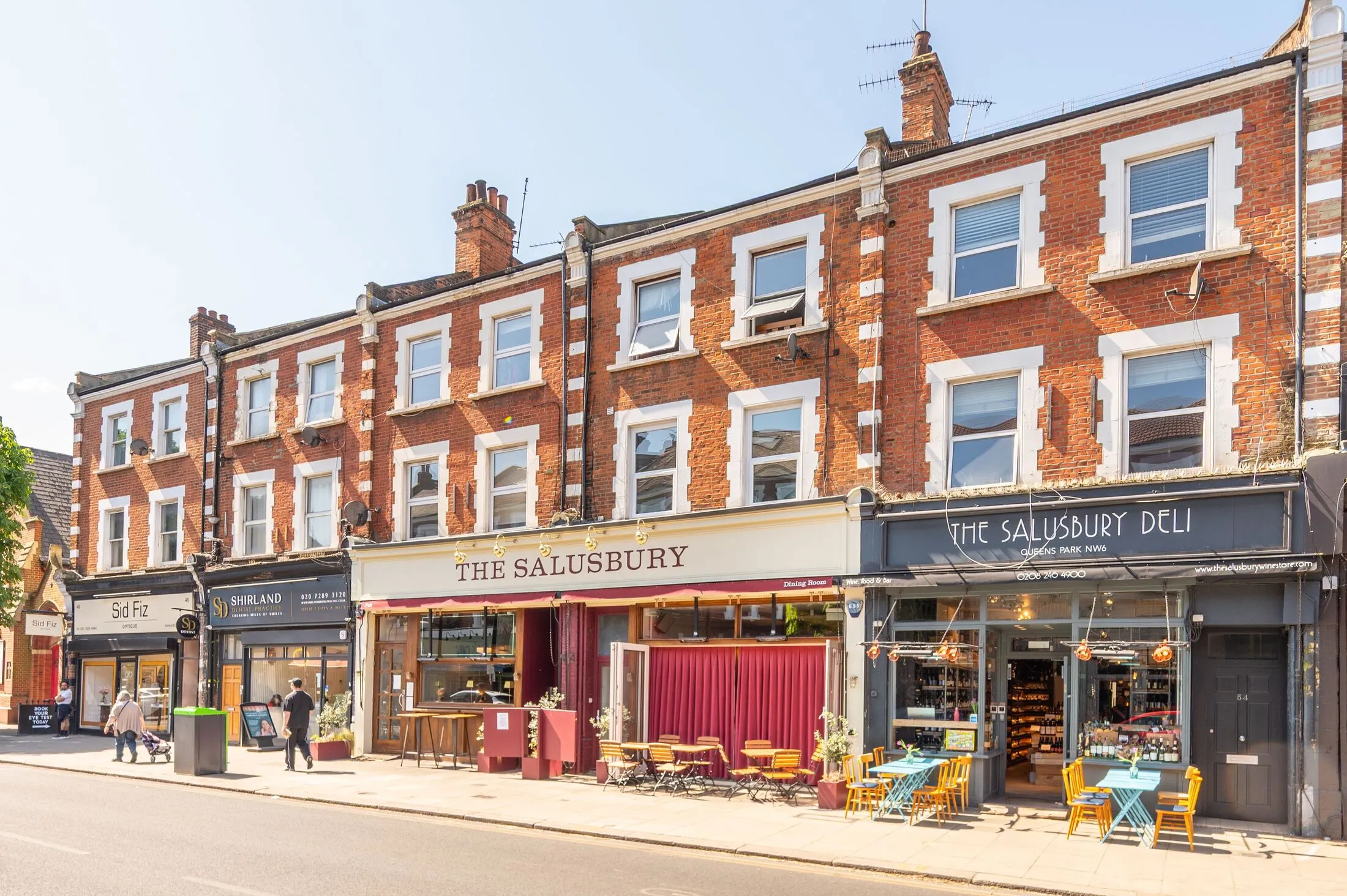 Flat Salusbury Road in Greater London