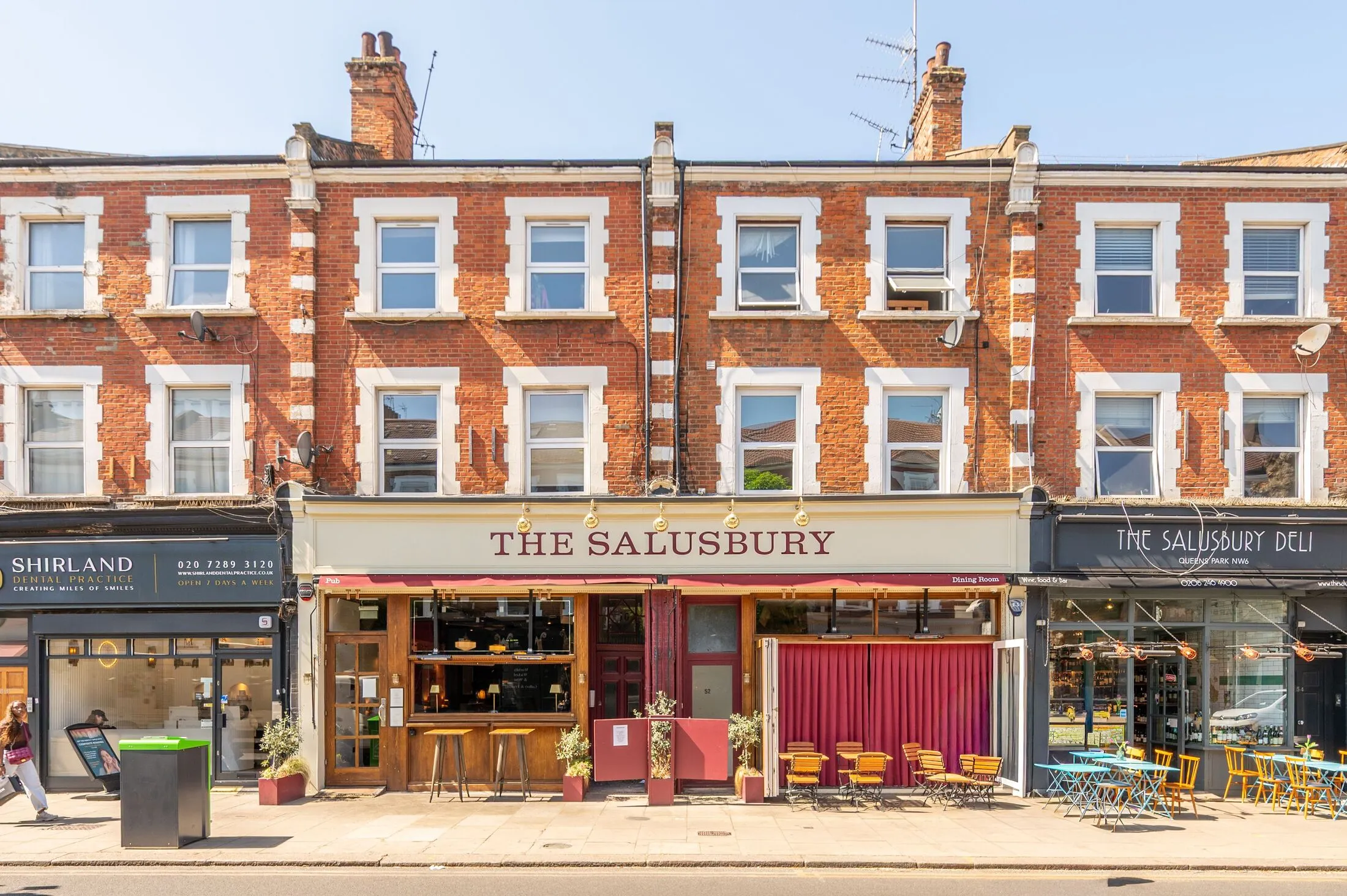 Flat Salusbury Road in Greater London