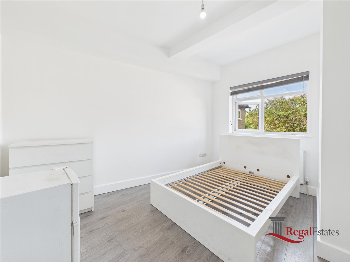 Room Neasden Lane North in Greater London