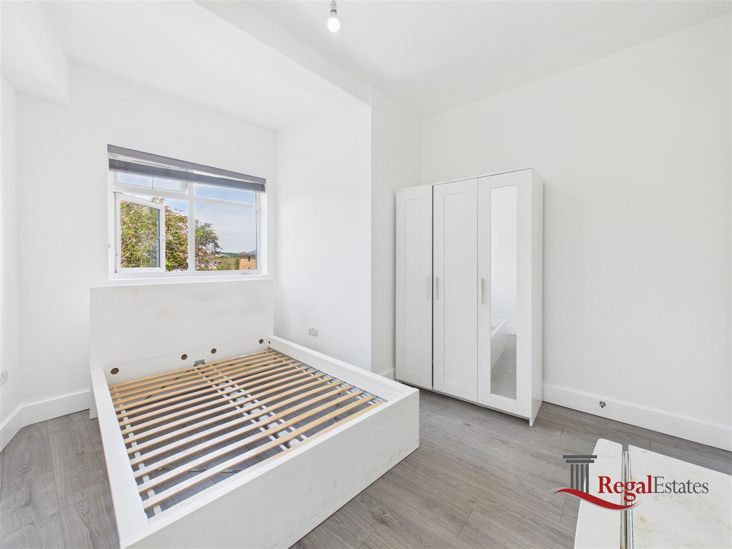 Room Neasden Lane North in Greater London