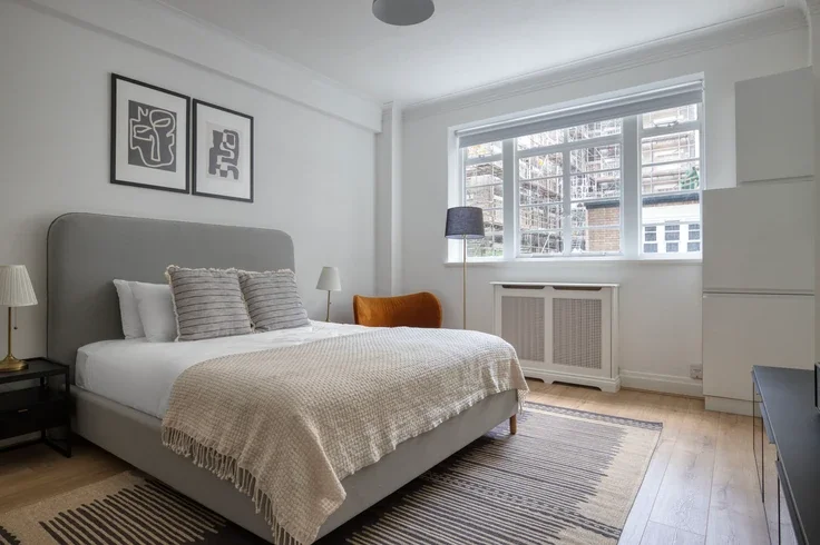 Flat Tavistock Square in Greater London