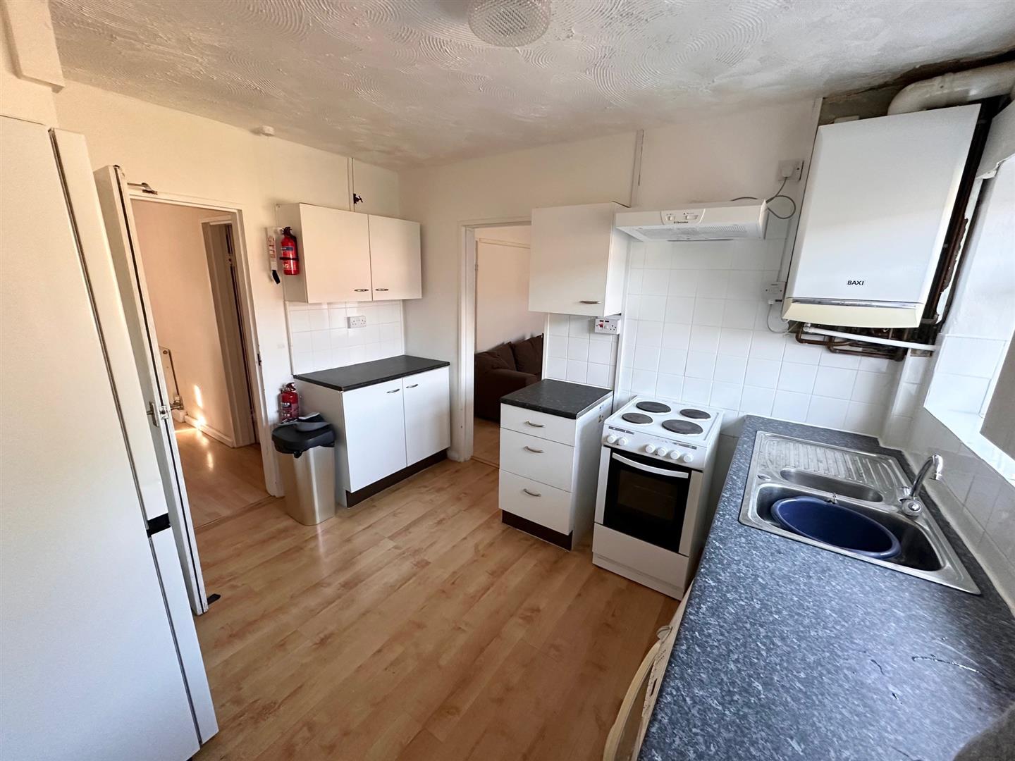 House New Peachey Lane in Greater London