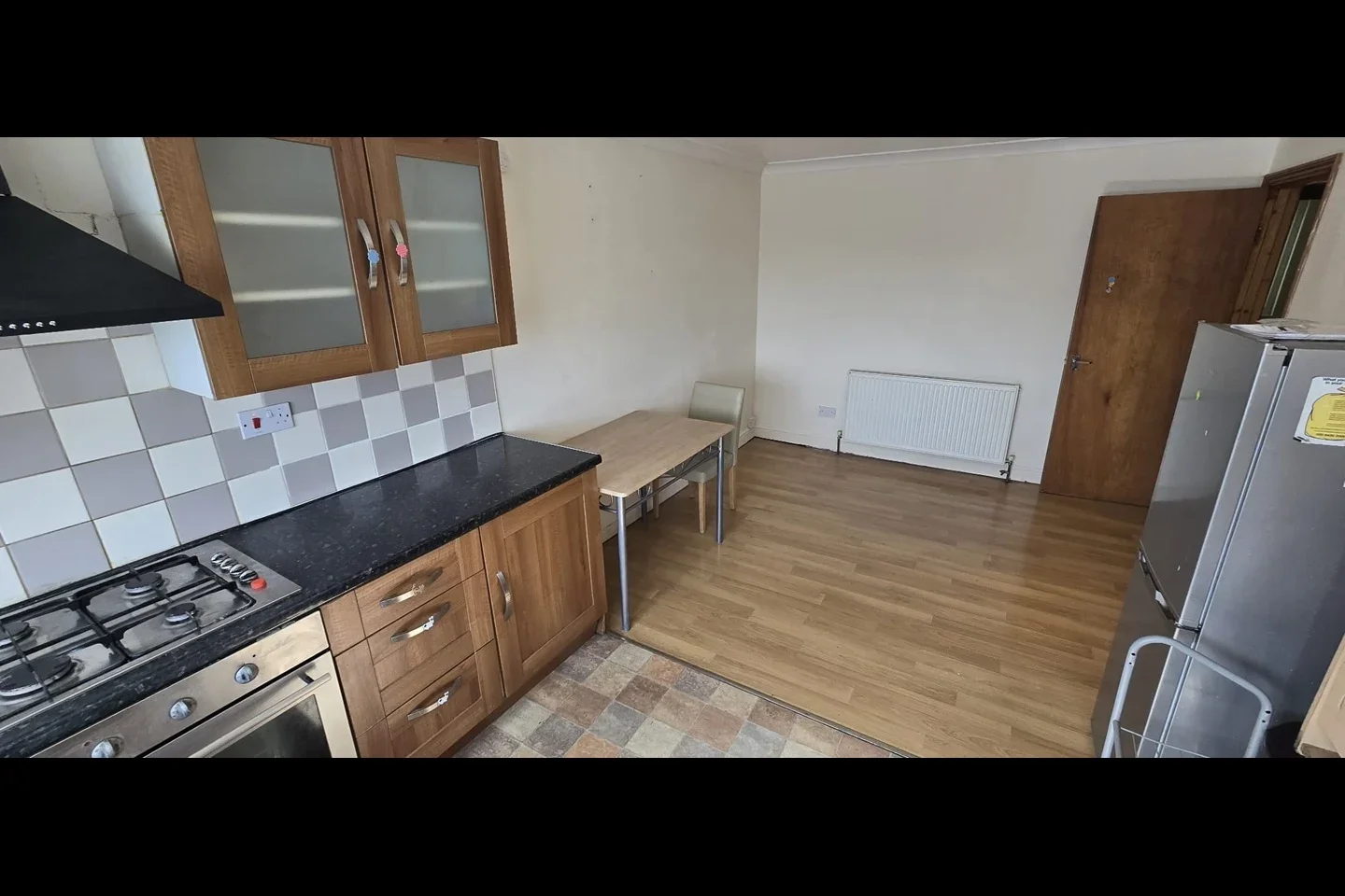 Flat Barking Road in Greater London