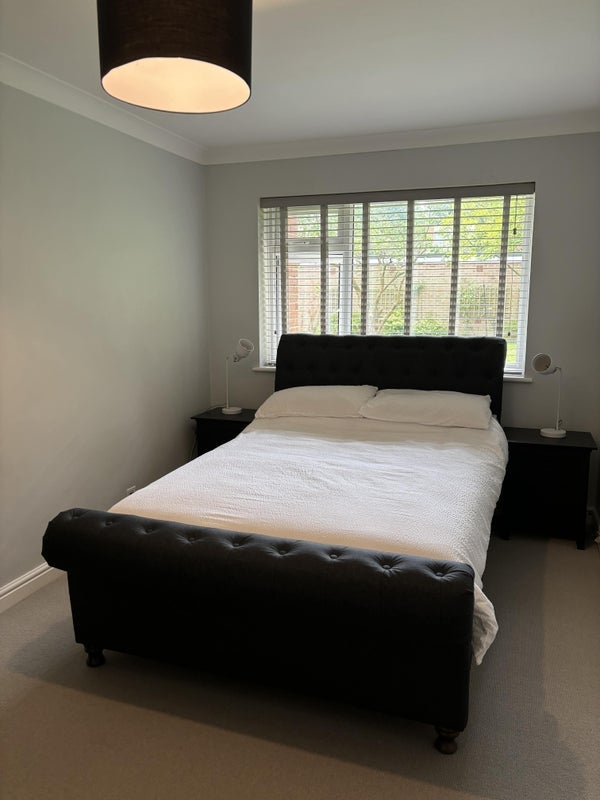 Room Foxgrove Road in Greater London