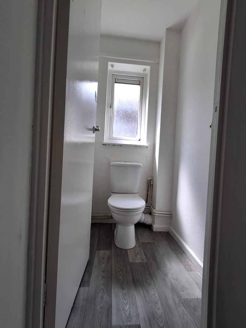 Flat Brookside Avenue in Telford