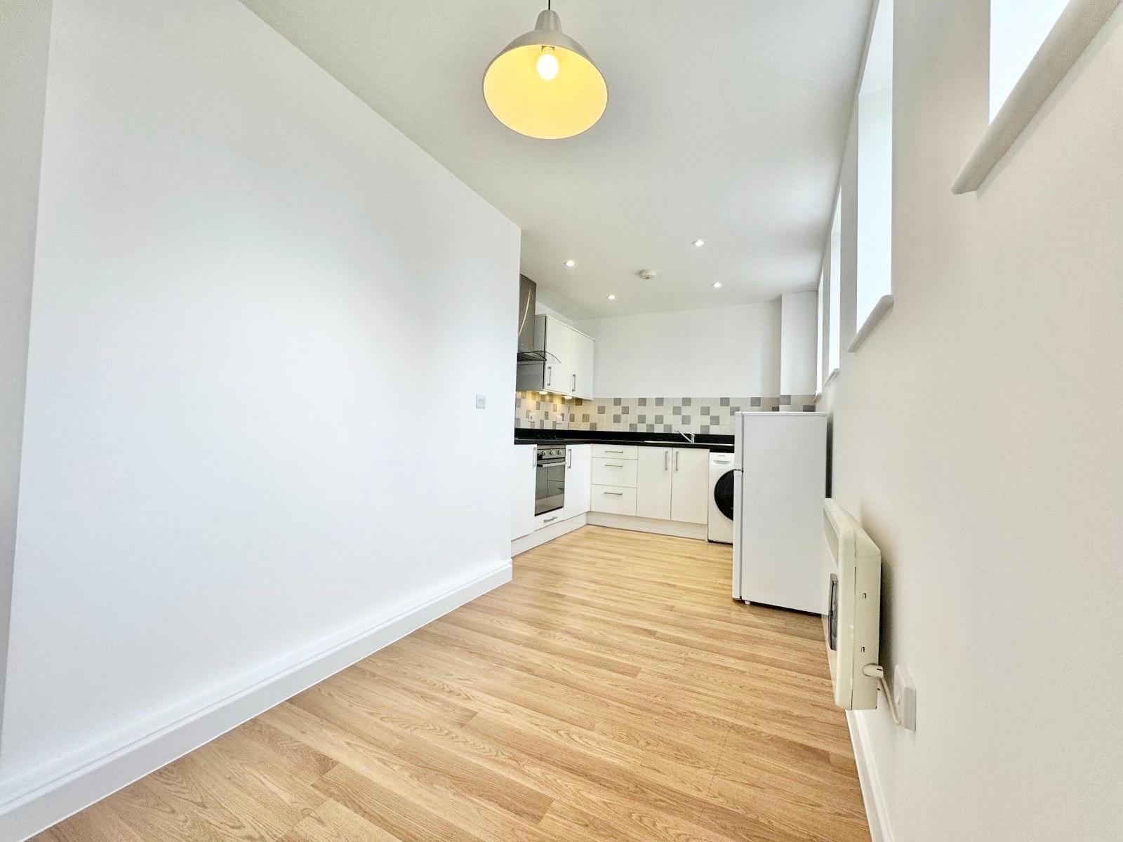 Flat Wella Road in Basingstoke and Deane