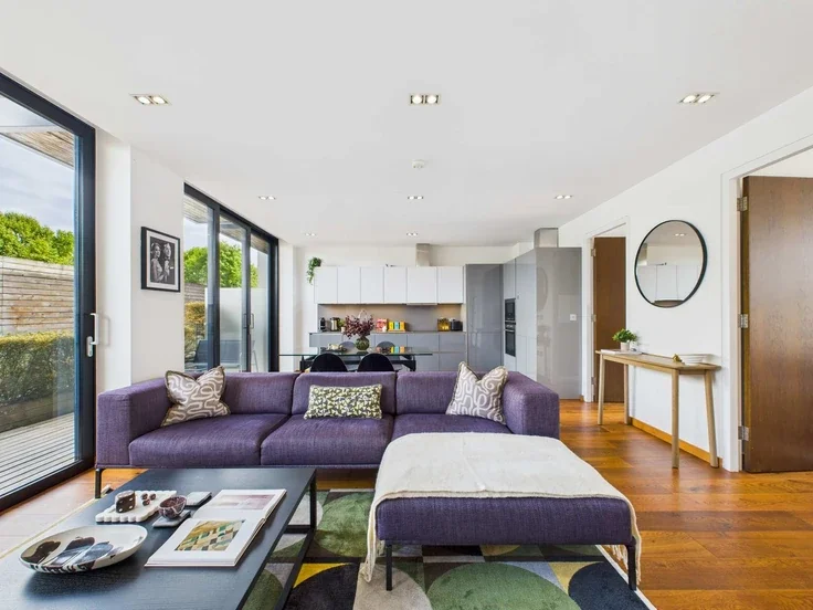 Flat Bayham Street in Greater London