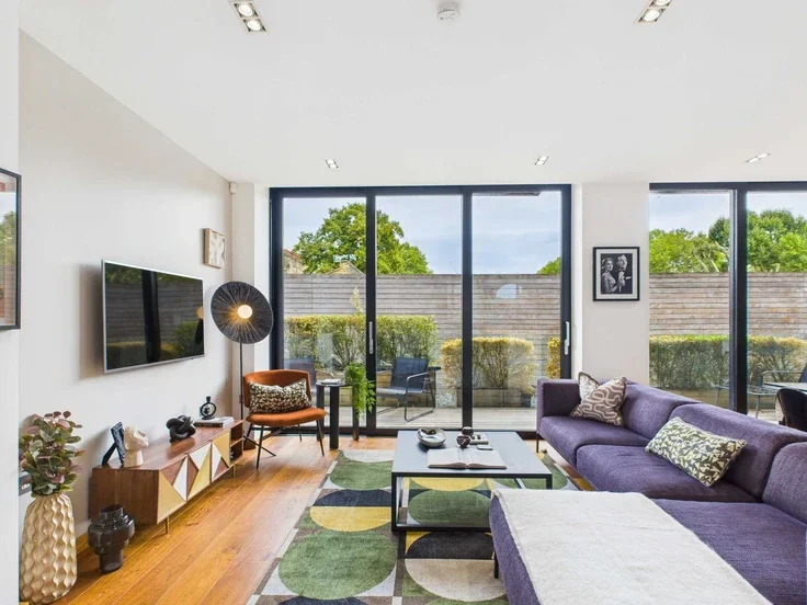 Flat Bayham Street in Greater London
