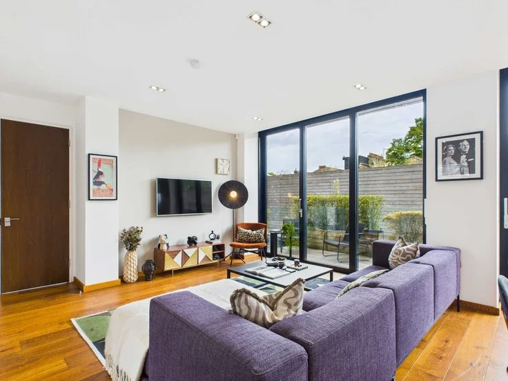 Flat Bayham Street in Greater London