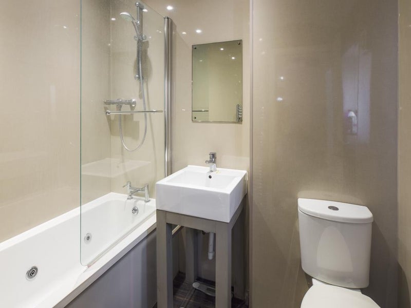 Room Leek Road in Stoke-on-Trent