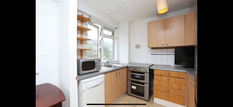 Room Burnt Ash Road in Greater London