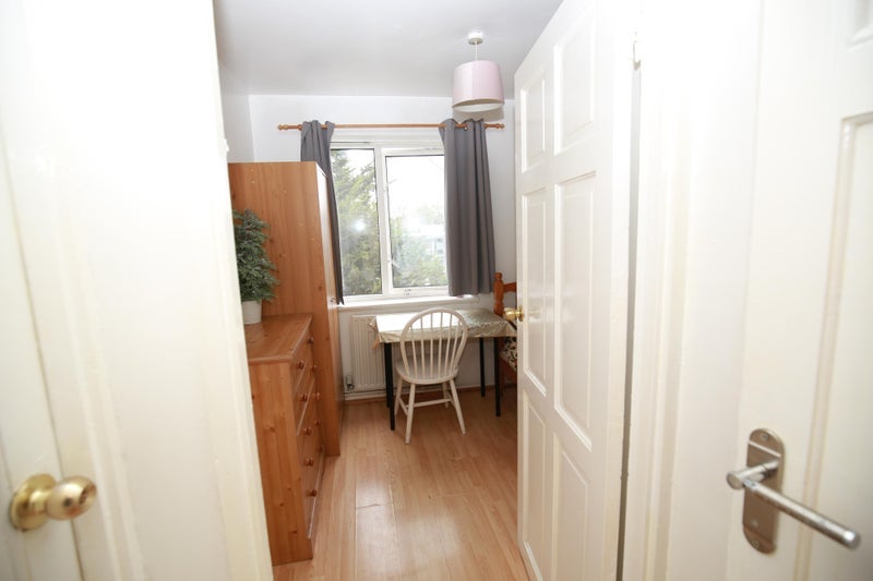 Room Princes Way in Greater London