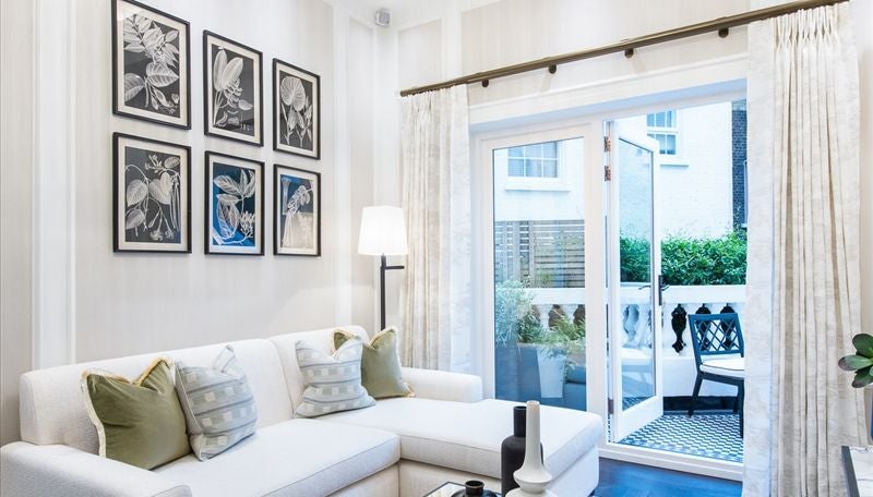 Flat Prince of Wales Terrace in Greater London