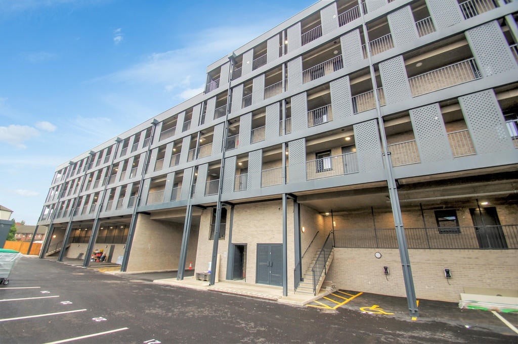 Flat Lower Broughton Road in Salford