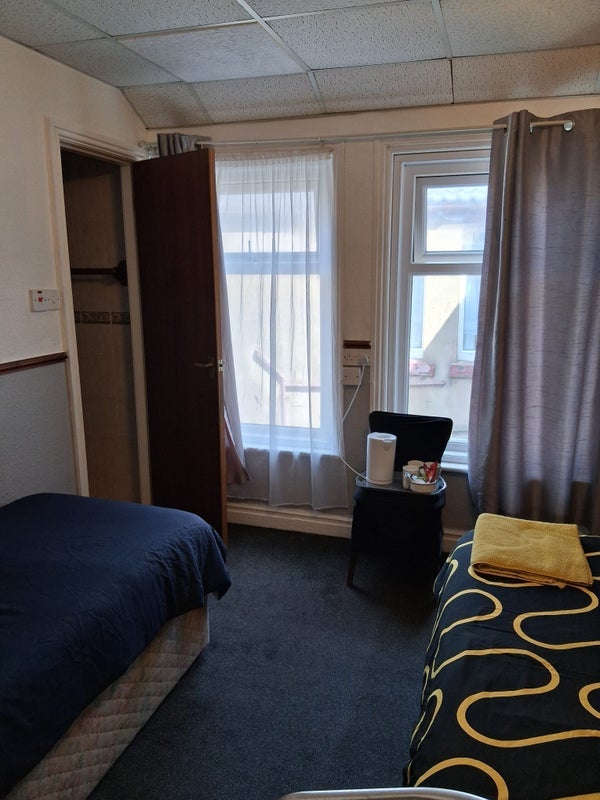 Room Vance Road in Blackpool