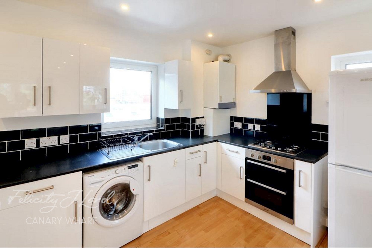Flat Wellspring Close in Greater London