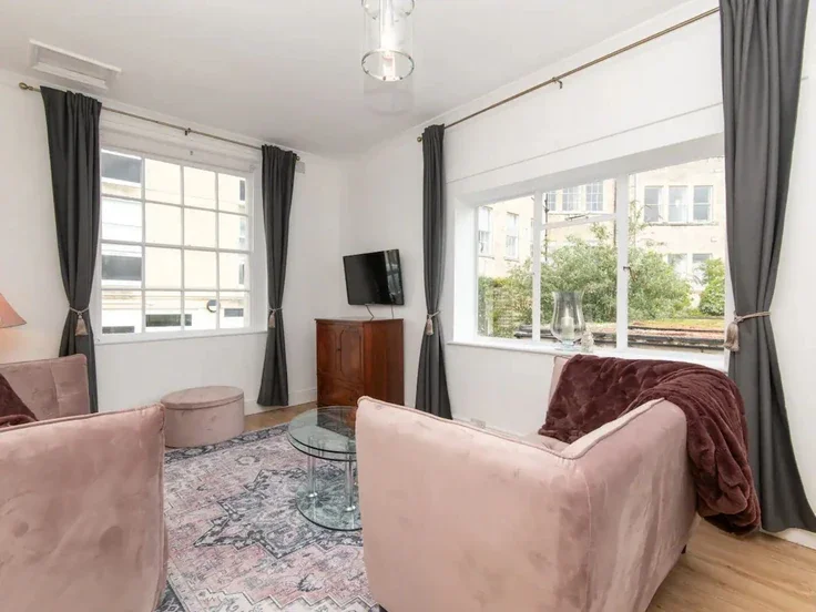 Flat Harley Street in Bath