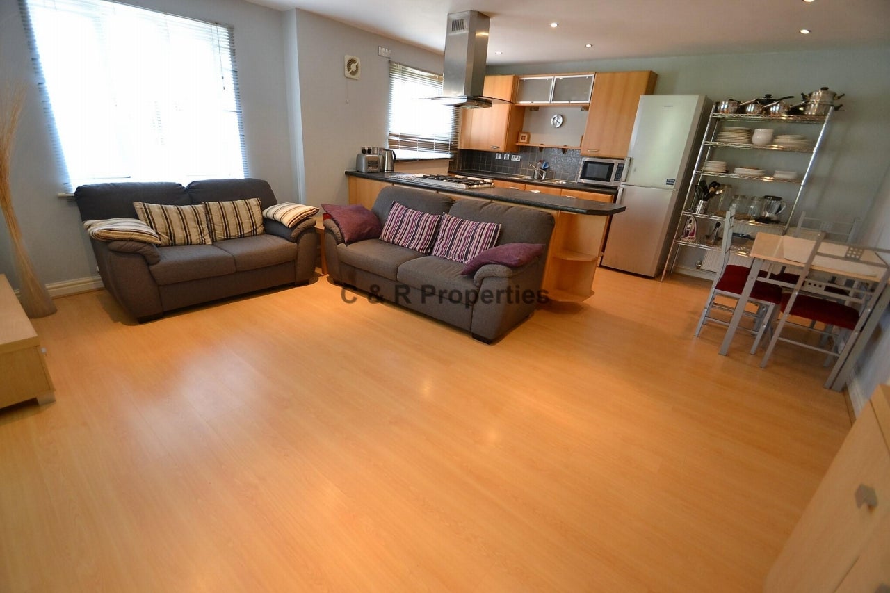 Flat STRETFORD ROAD in Manchester