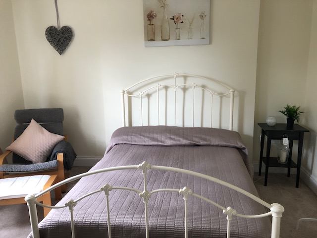 Room Grantully Road in City of Westminster