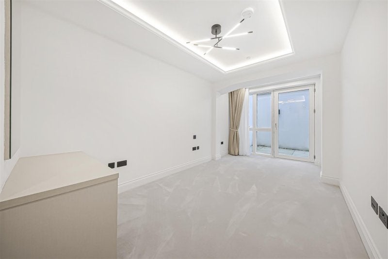 Flat Finchley Road in Greater London
