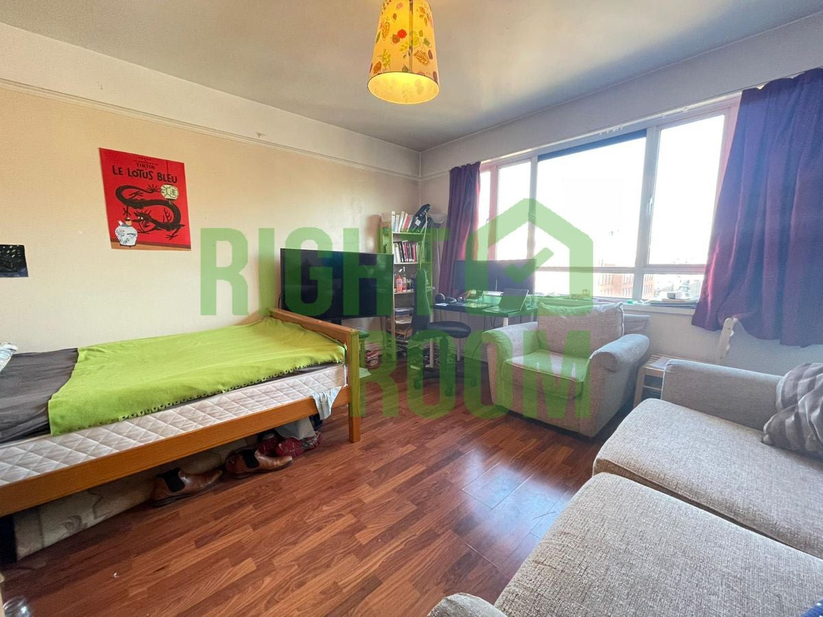 Flat Dombey Street in Greater London