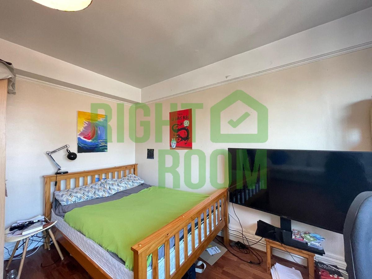 Flat Dombey Street in Greater London