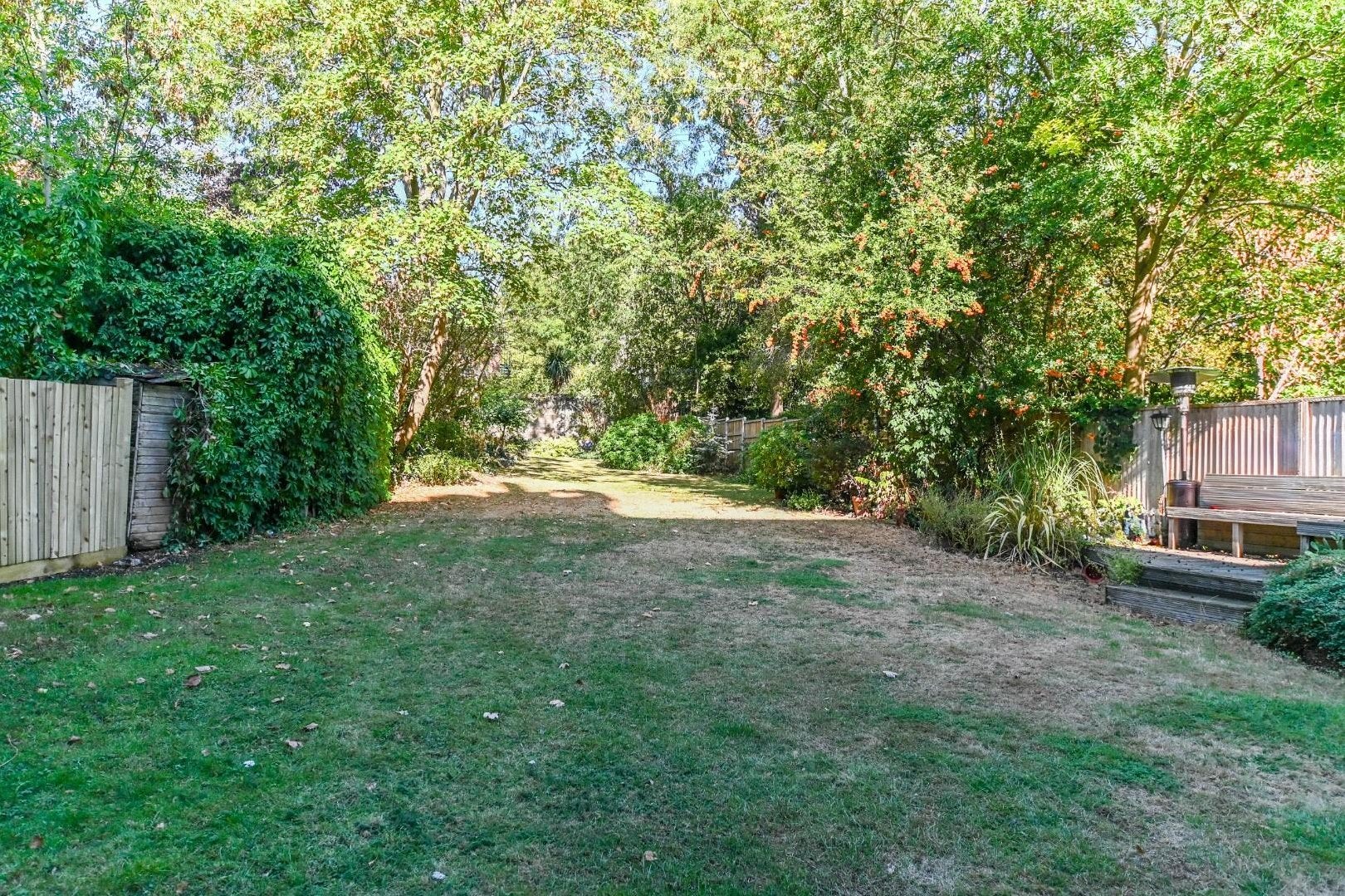 Flat Fellows Road in Greater London