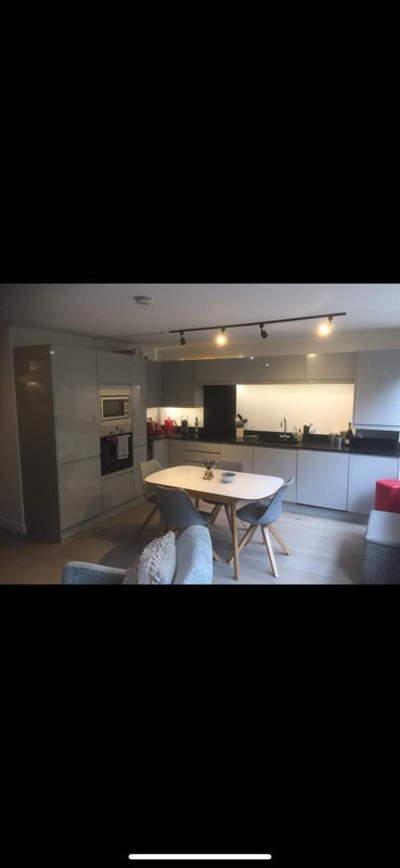 Flat Carnoustie Drive in Greater London