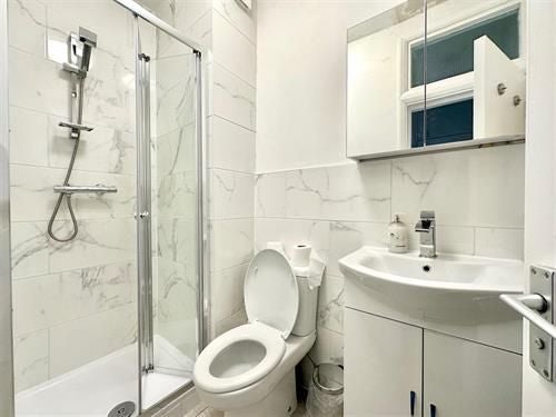 Flat Eversholt Street in Greater London