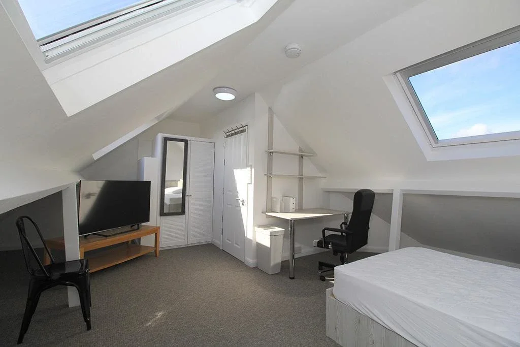 Room Forest Road in Charnwood