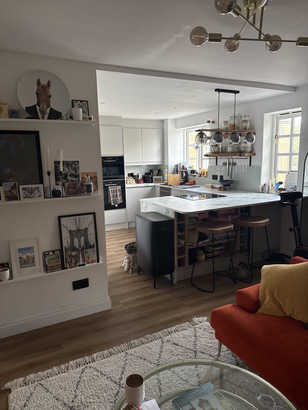 Room Gilbert Close in Greater London