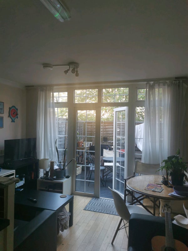 Room Kingsland Road in Greater London