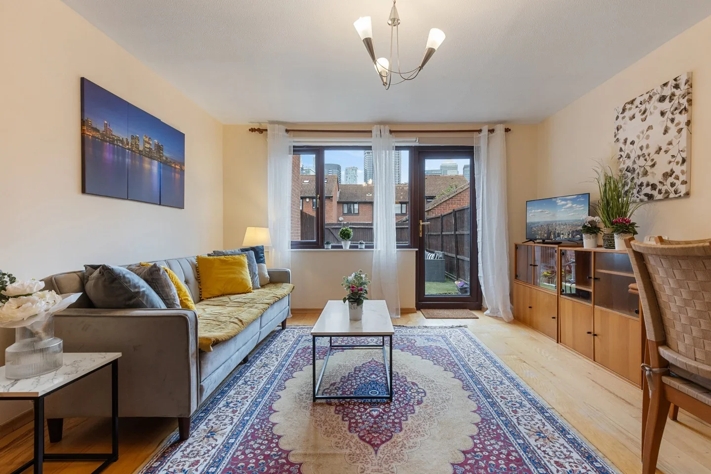 Flat Janet Street in Greater London