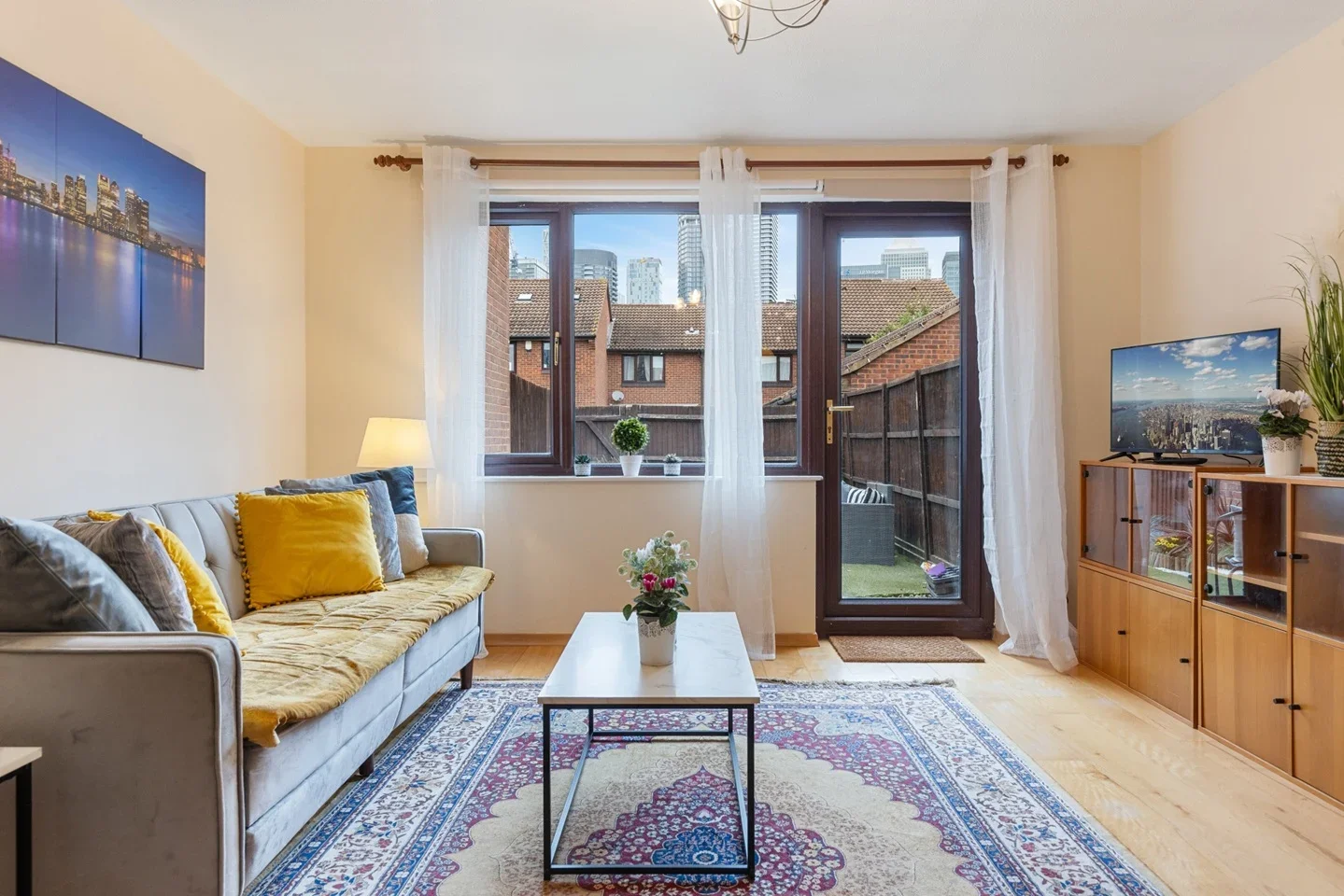 Flat Janet Street in Greater London