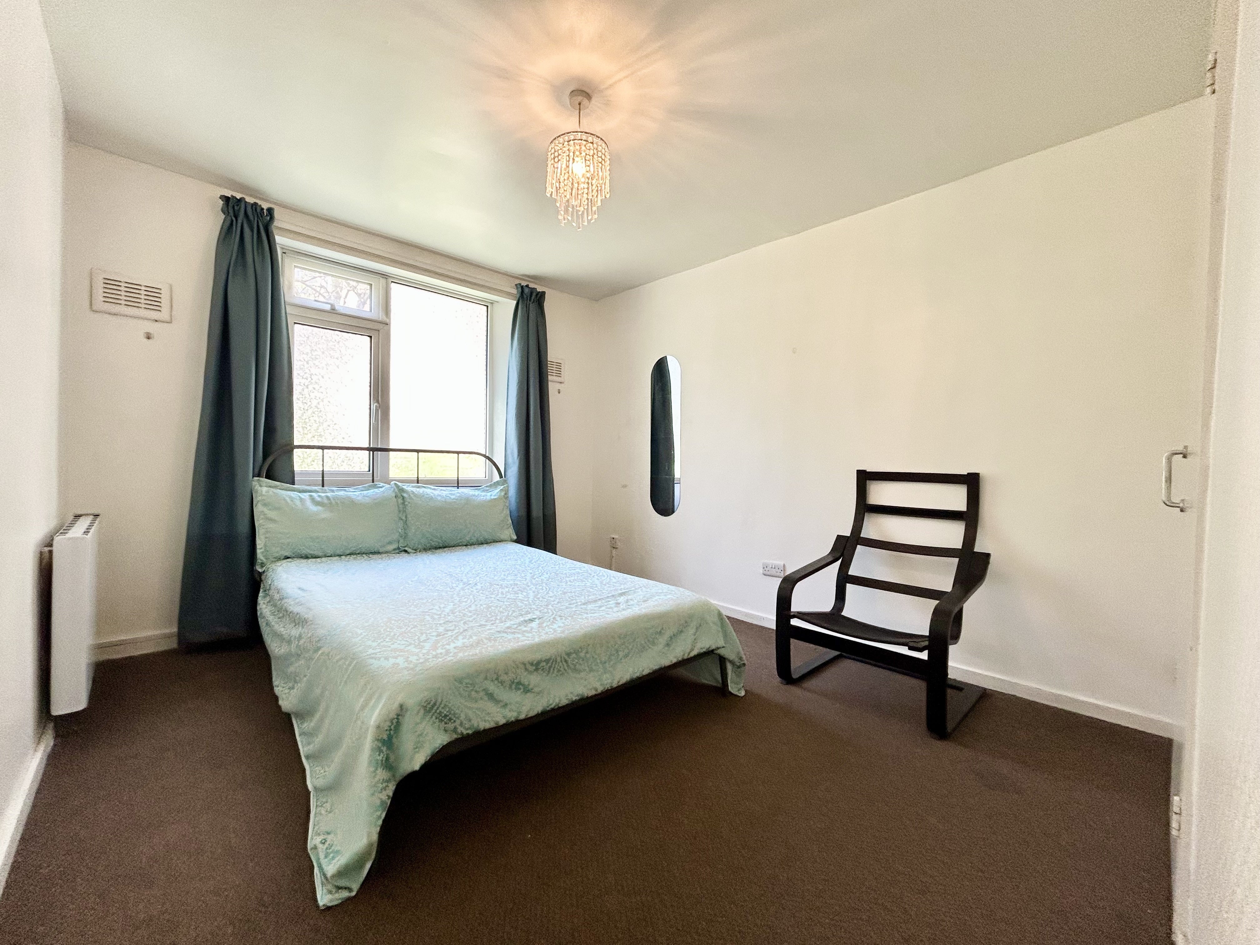 Flat Montague Hill South in Bristol