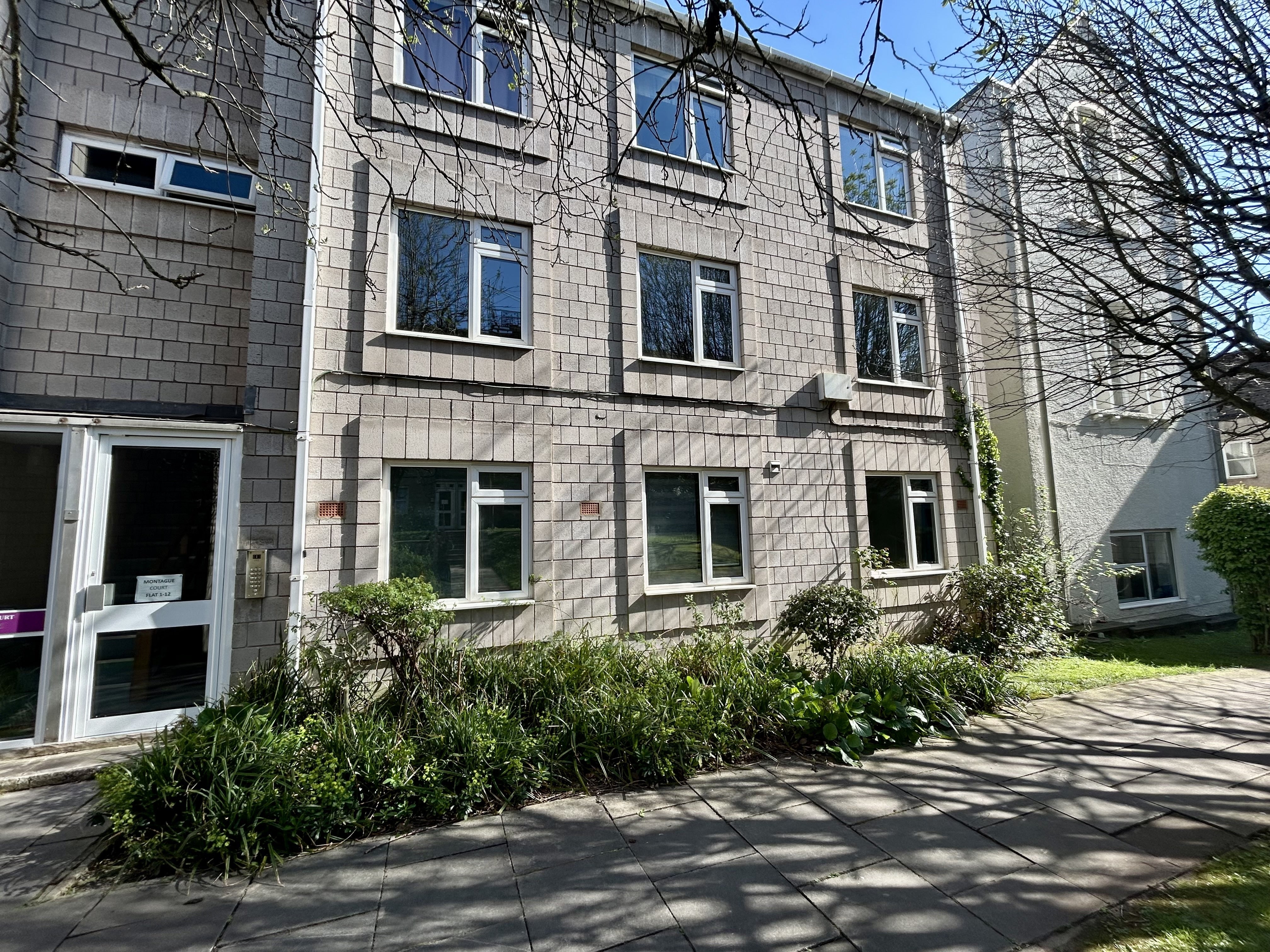Flat Montague Hill South in Bristol