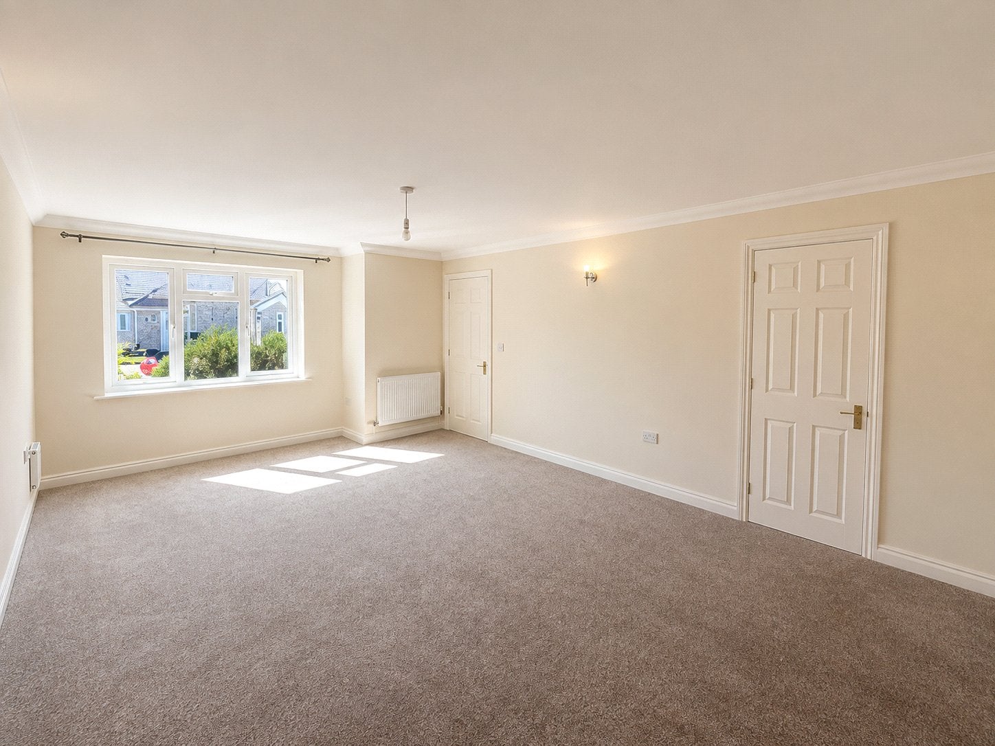 Flat Manor Gardens in Millbrook