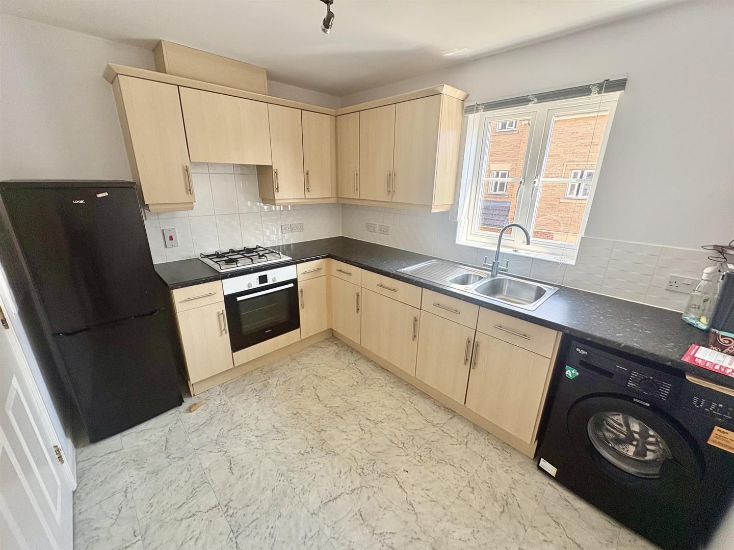 Flat Regal Place in Peterborough