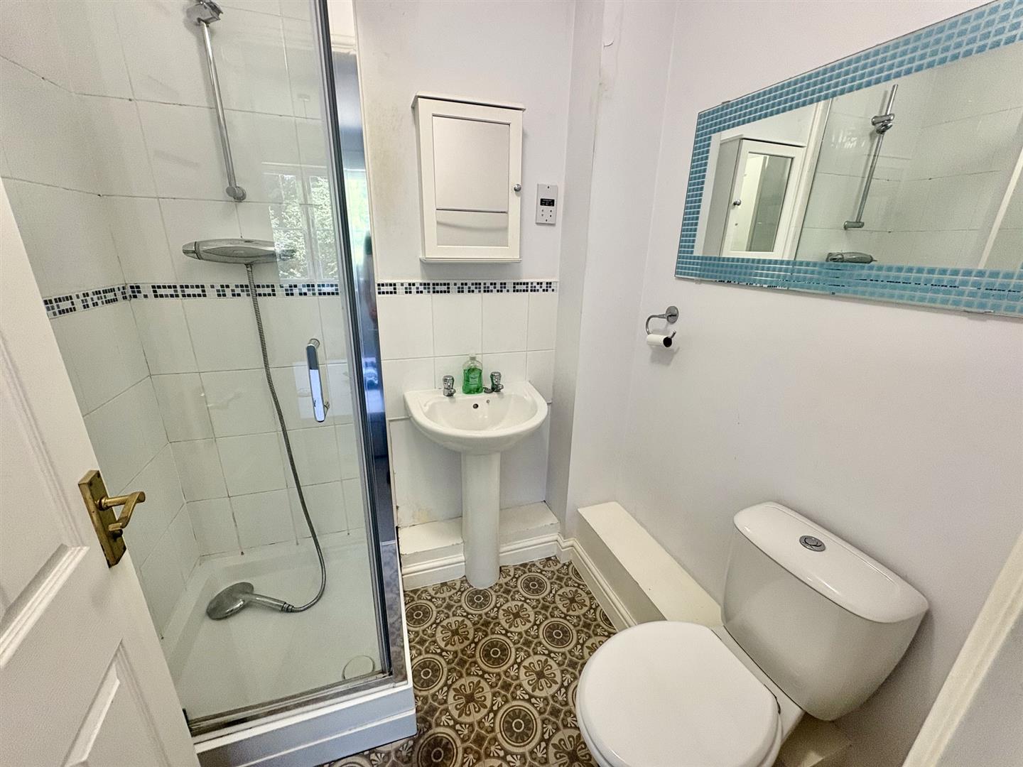 Flat Regal Place in Peterborough