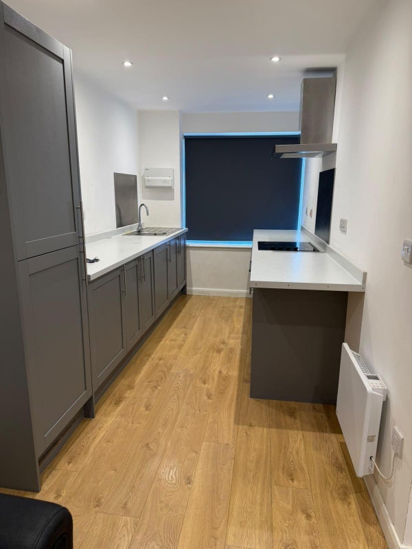 Flat East Street in Bristol